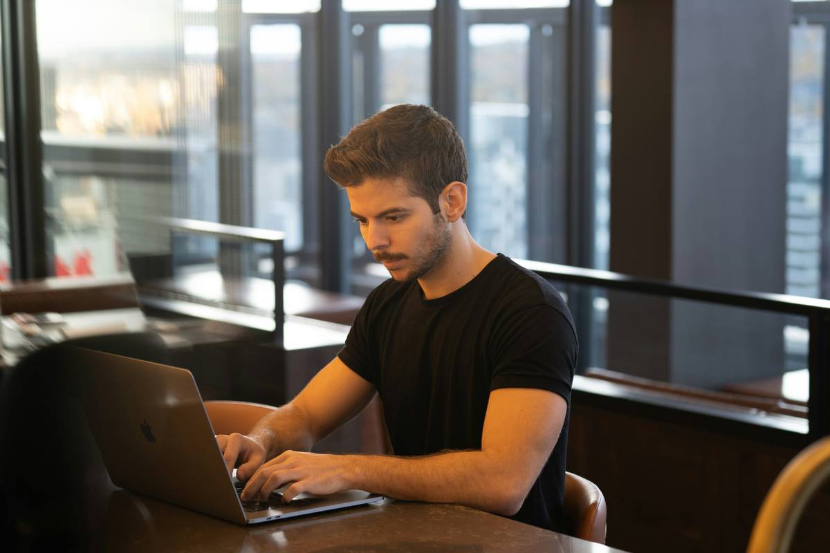 Why Gig Workers Gig Workers Can’t Afford to Skip Travel Insurance (And What to Do Instead)
