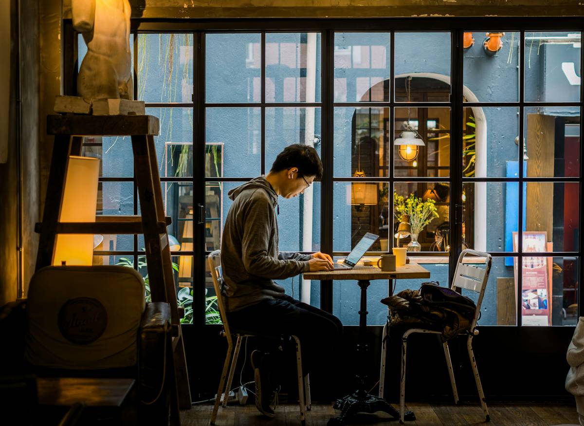 Side Gigs That Can Provide Benefits: 7 Proven Ways to Unlock Real Coverage Without a 9-to-5